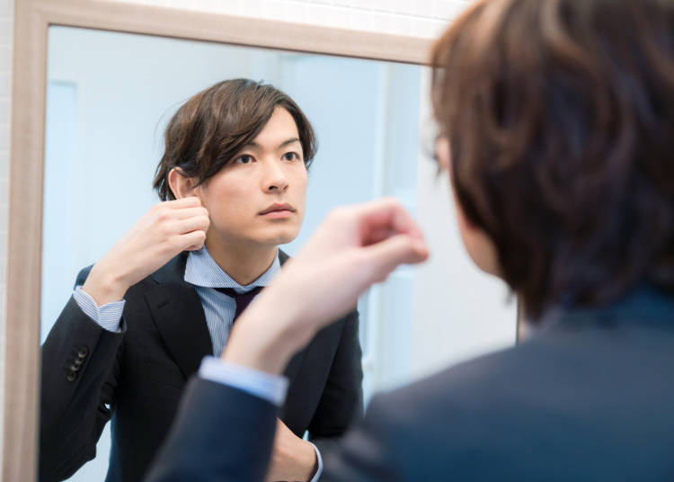 6. 男性も髪をセットしてる人が多い!