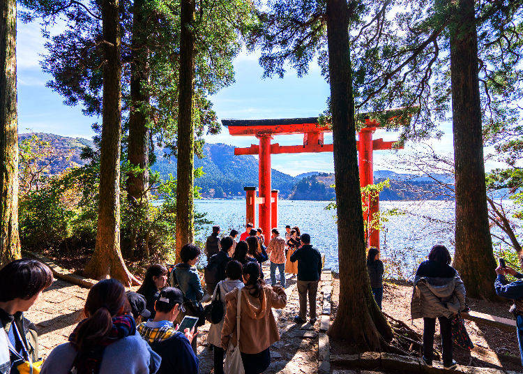 4. Hakone (Kanagawa): Volcanoes and Hot Springs
