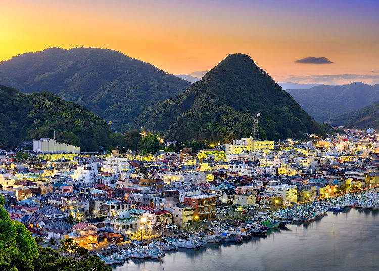 5. Izu (Shizuoka): A Sea-and-Mountain Resort Blessed with Mild Climate and Hot Springs