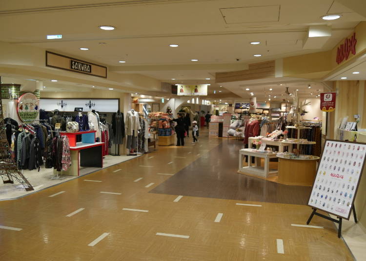 4階は、レディーズファッション&雑貨フロア!