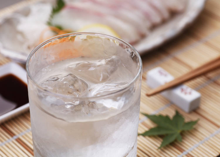 日本のお酒はSAKEだけじゃなくて「焼酎」もあるなんて!