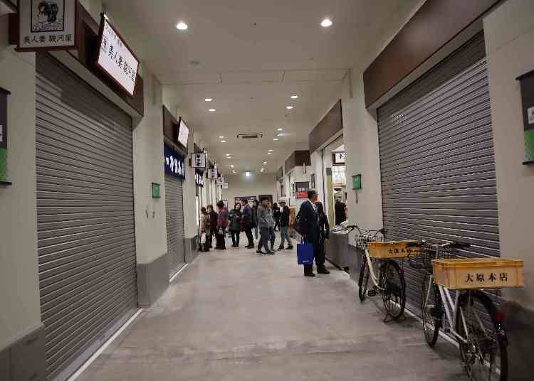 ④市場の朝は早い!