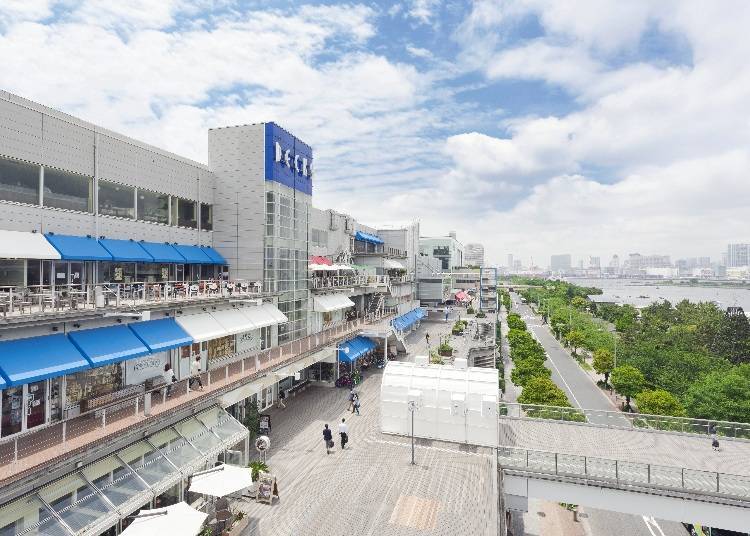 5. Decks Tokyo Beach: The perfect entertainment facility!