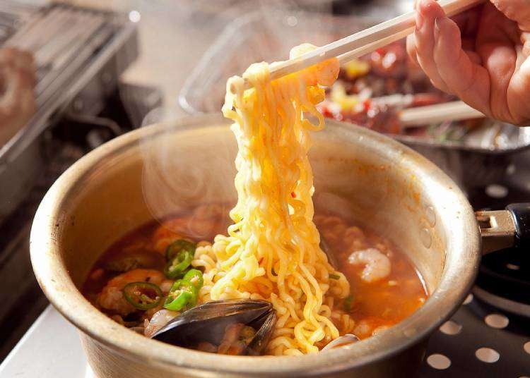 意外な料理も!恋を実らす世界の「落としメシ」事情を聞いてみた