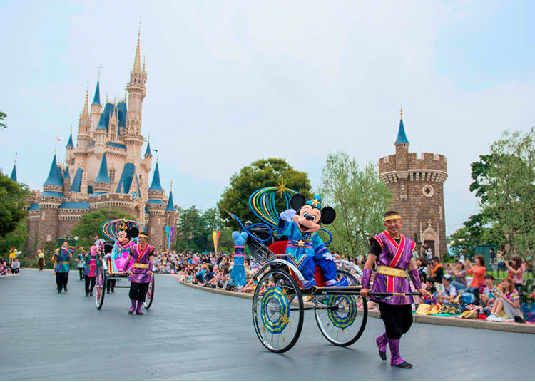 June 6 – July 7, 2019: Special Program at Tokyo Disneyland / Tokyo DisneySea