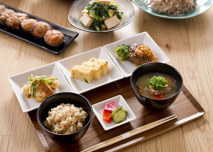 ヘルシーな本格和食を朝から楽しめる「FLUX CAFE」