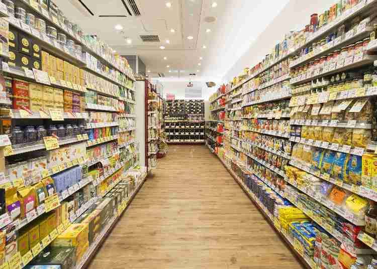Seijo Ishii: Hypermart fully packed with products stringently selected from all over the world