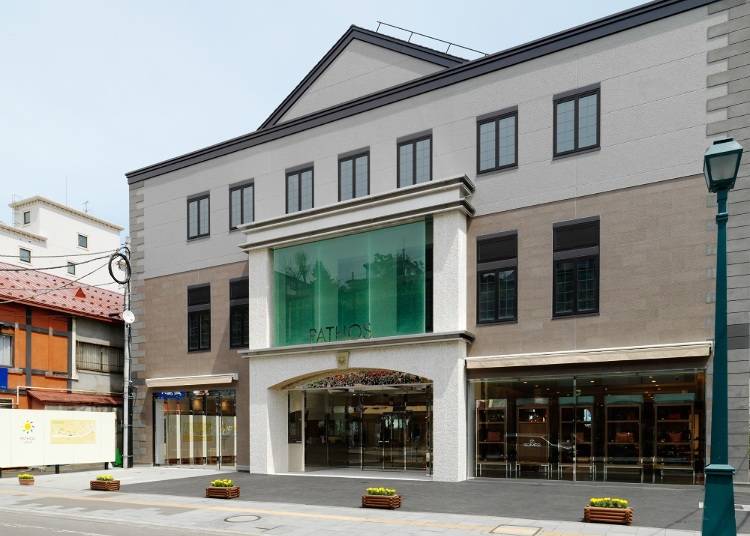 小樽を代表する人気スイーツ店の最大店舗「ルタオ パトス」