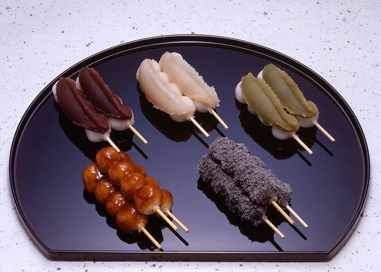 If you are looking for Japanese sweets, head to the "Kasyo Otaru Nikuraya Hanazono Honten"