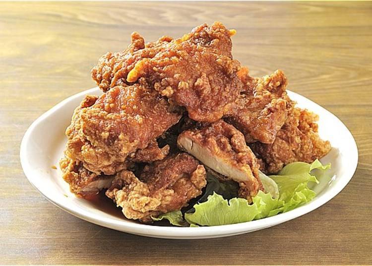 钏路当地美食3. 带骨炸鸡、炸猪排意粉