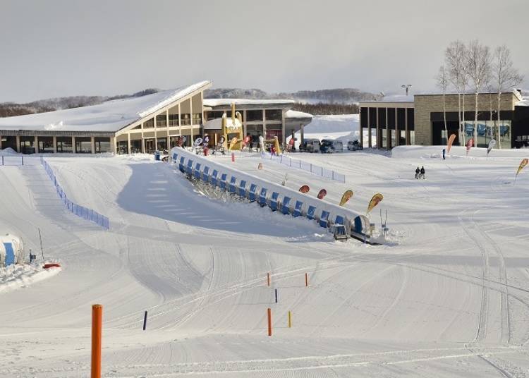 Enjoyed by All Ages! Niseko HANAZONO Resort Snow Tube